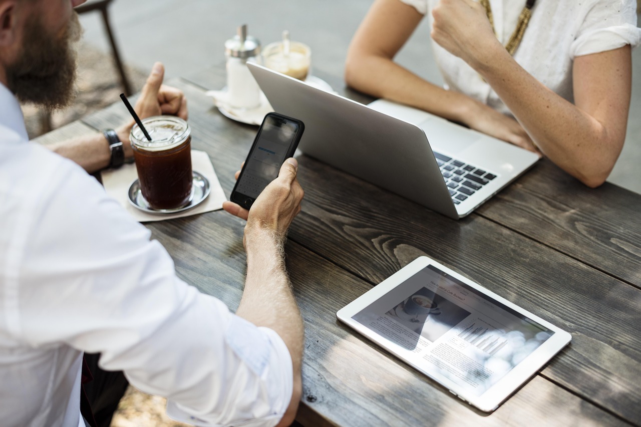 Agreement, brainstorming, coffee — How modern technology has impacted the Industrial sector?