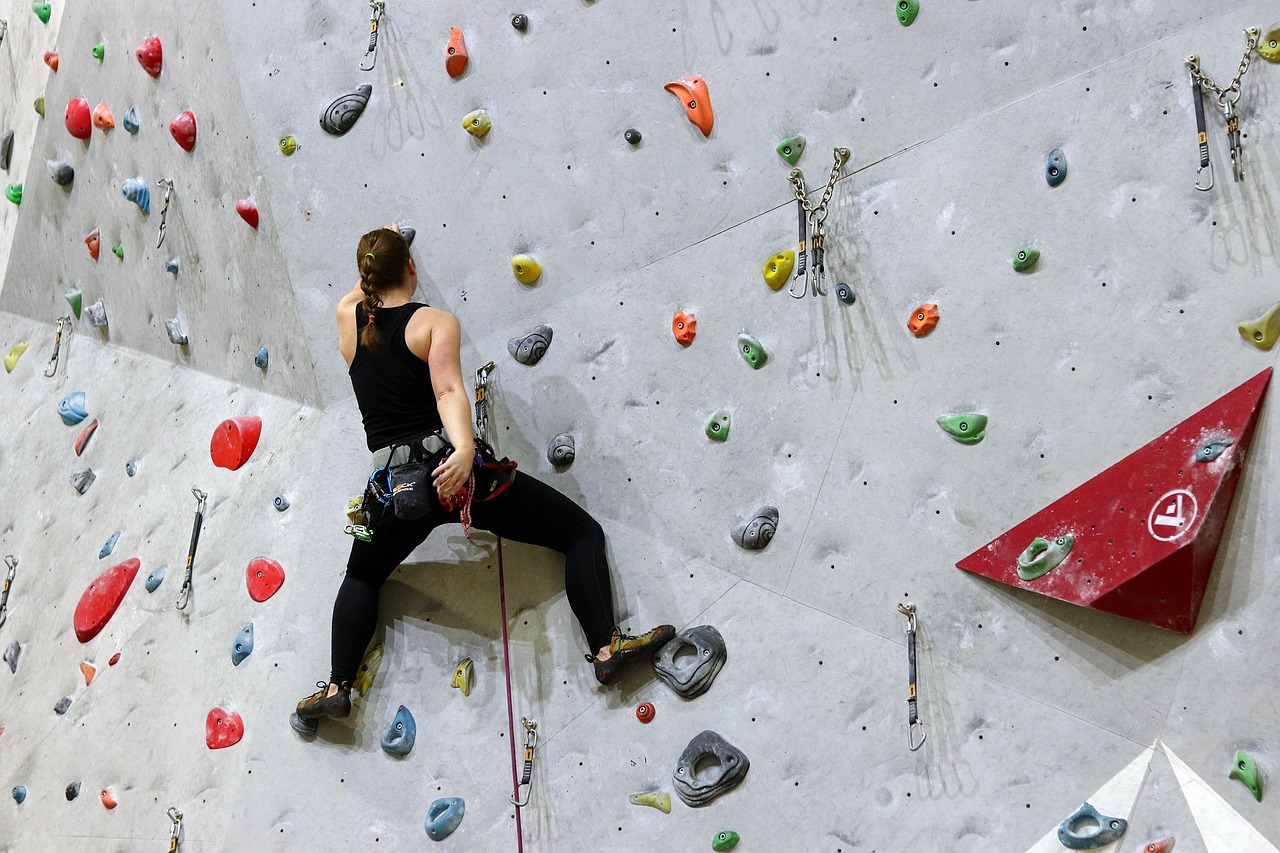 Rock climbing wall, sport, performance — Sportsurge Helping Fans Never Miss Key Sports Moments
