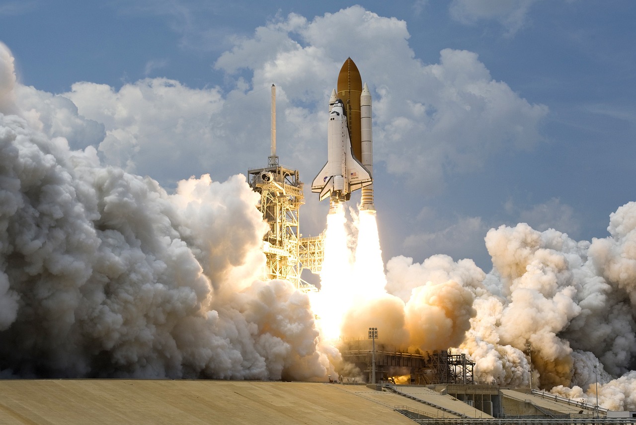 Rocket launch, rocket, take off — Tickmill review - Trading service with Transparency and Innovative Technology