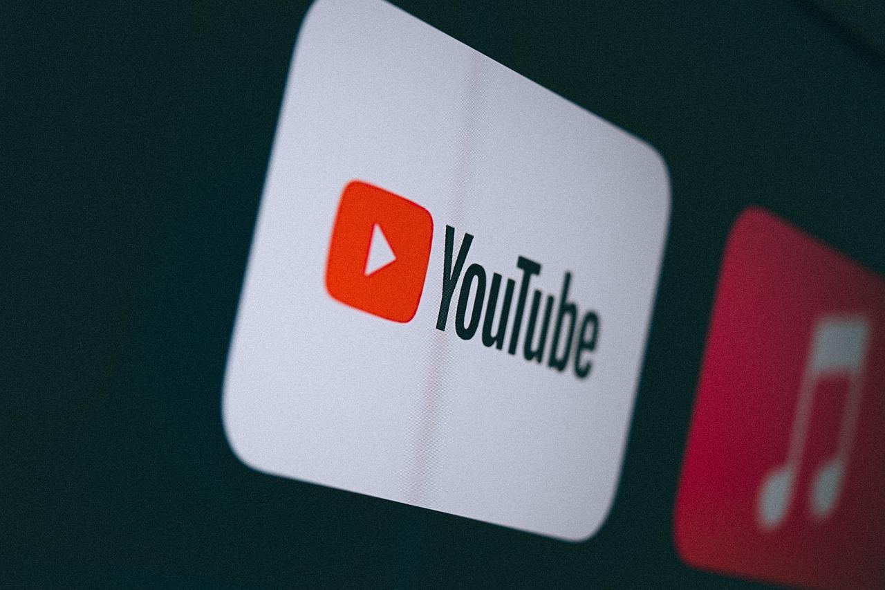 Tablet, applications, youtube — What You Should Know About Open-Source Rapid Web Application Development Platforms
